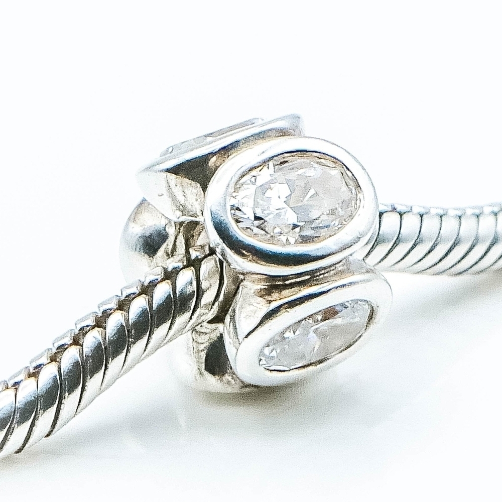 Pandora *Retired* Clear Oval Lights Charm Bead - Picture 2 of 4